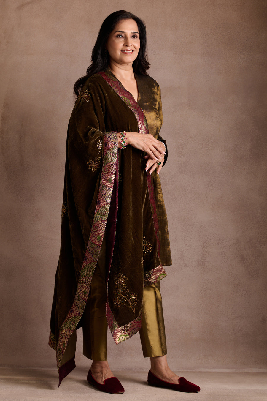 Antique Gold Velvet Stole