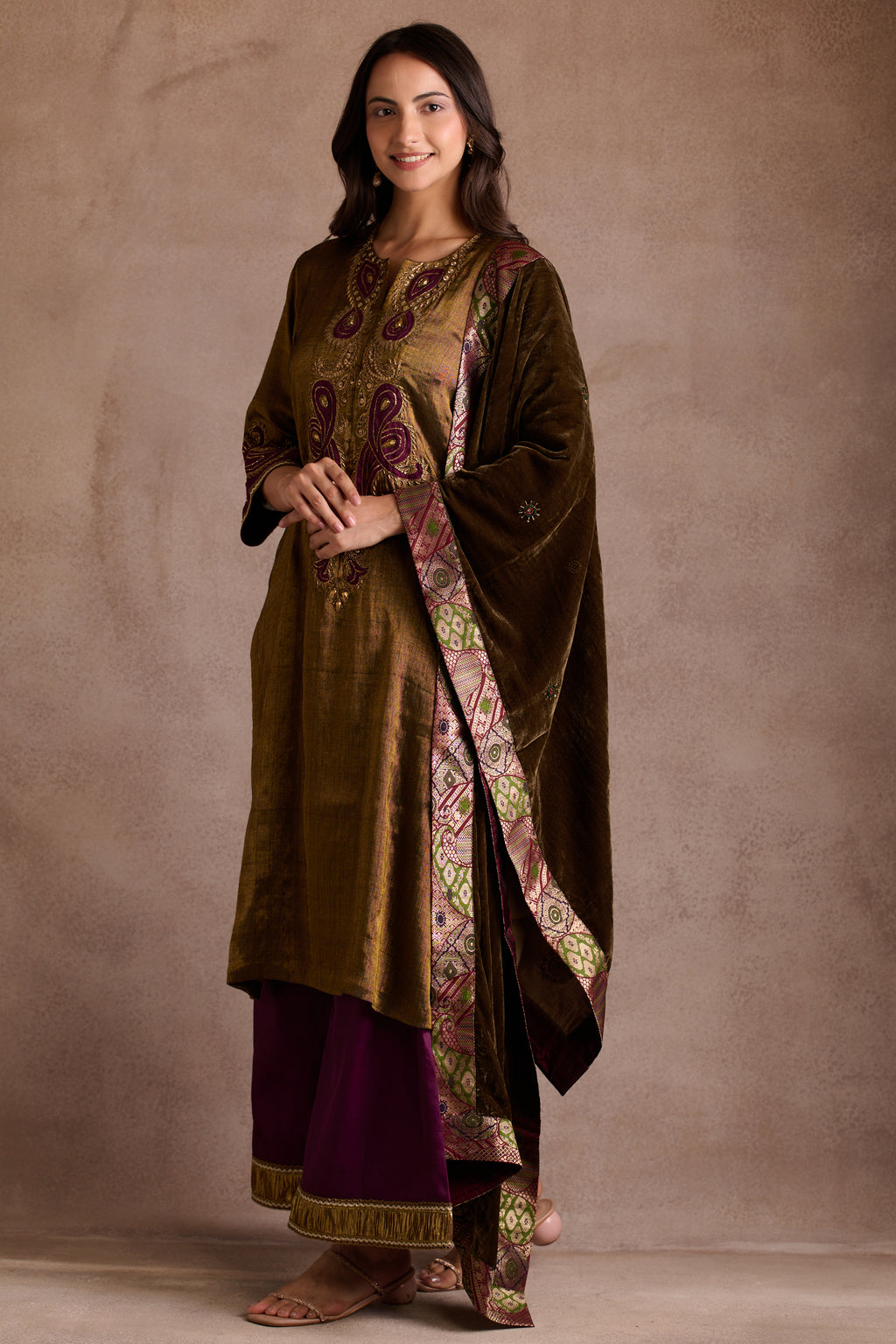 Antique Gold Velvet Stole